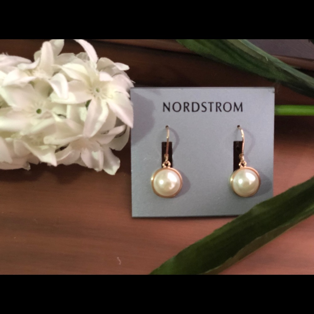 Semi circle pearl earrings